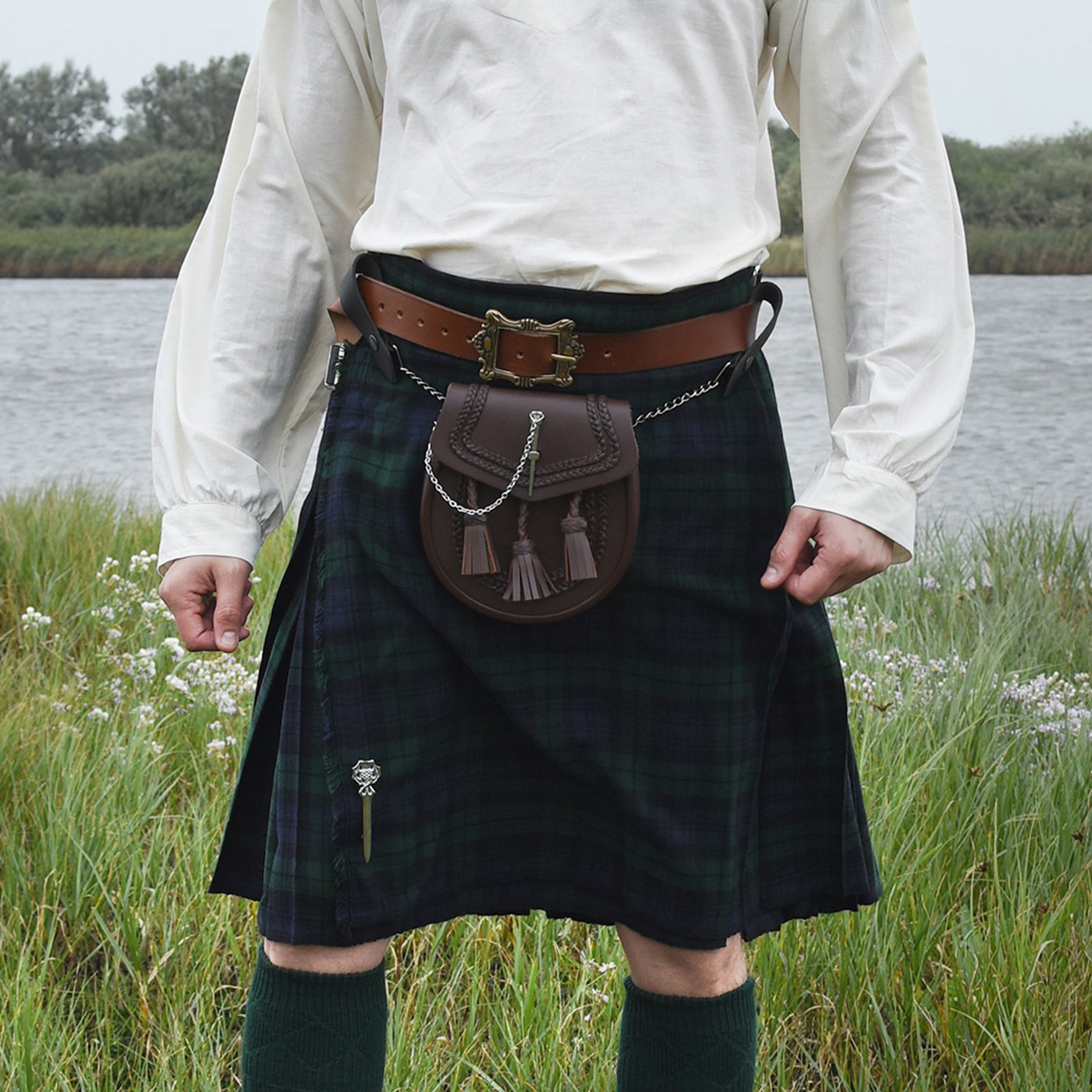 Bild von 8 Yard Kilt (Schottenrock) Black Watch Tartan 